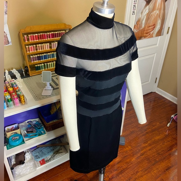 WOLF OF WALL STREET TADASHI DRESS - Picture 4 of 11